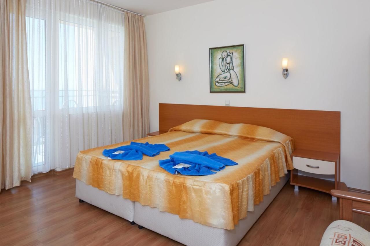 Отель Family Hotel Milev Свети-Влас-30